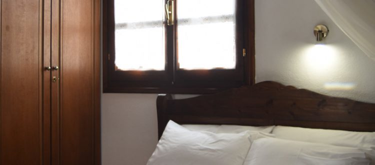 double-room-with-balcony archontiko klitsa